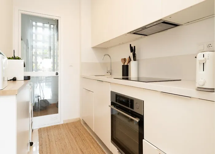 100m From ماربيا