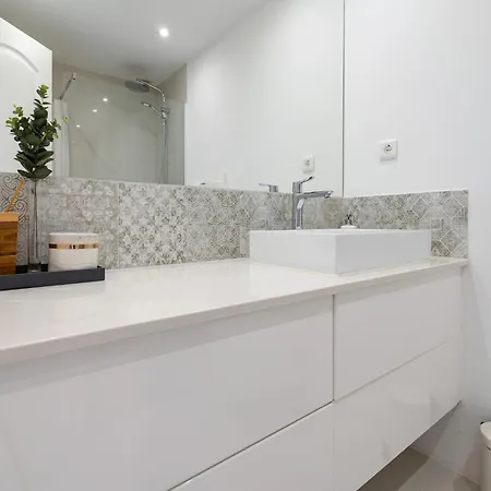 Apartment Lovely With Shared Pool