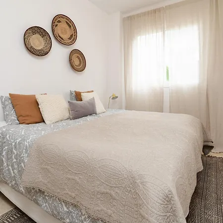 Apartment 100m From *