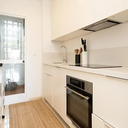 Lovely With Shared Pool Marbella