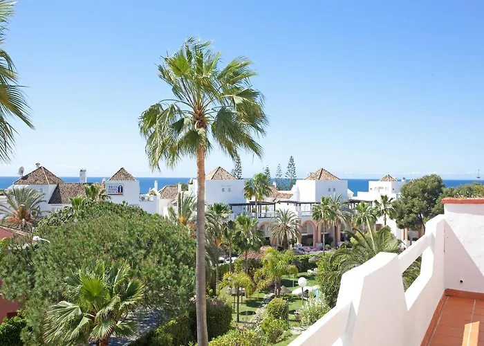 Апартаменти 100m From *