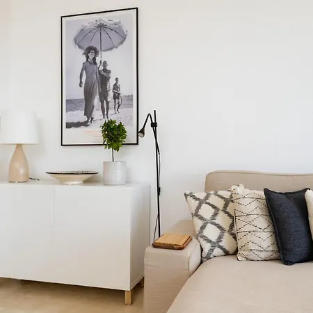 Apartment 100m From *